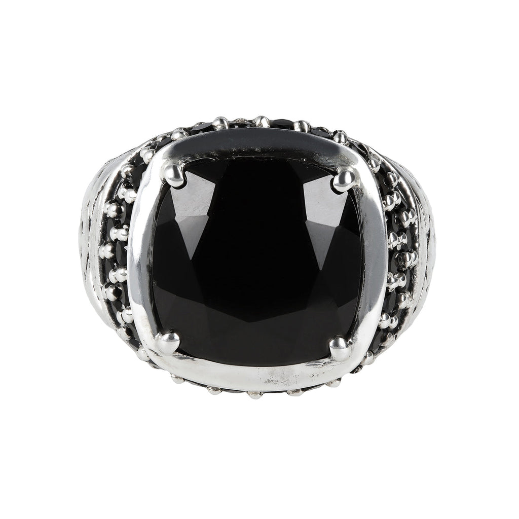 Anillo Albert M de plata 925 y Espinela Negra.